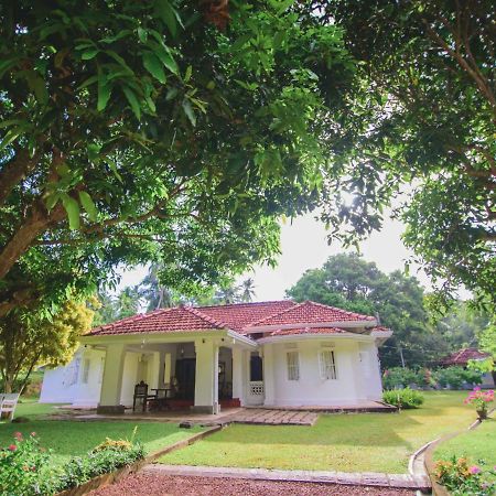 Thalpe Walawwa Heritage Villa Unawatuna Exteriör bild