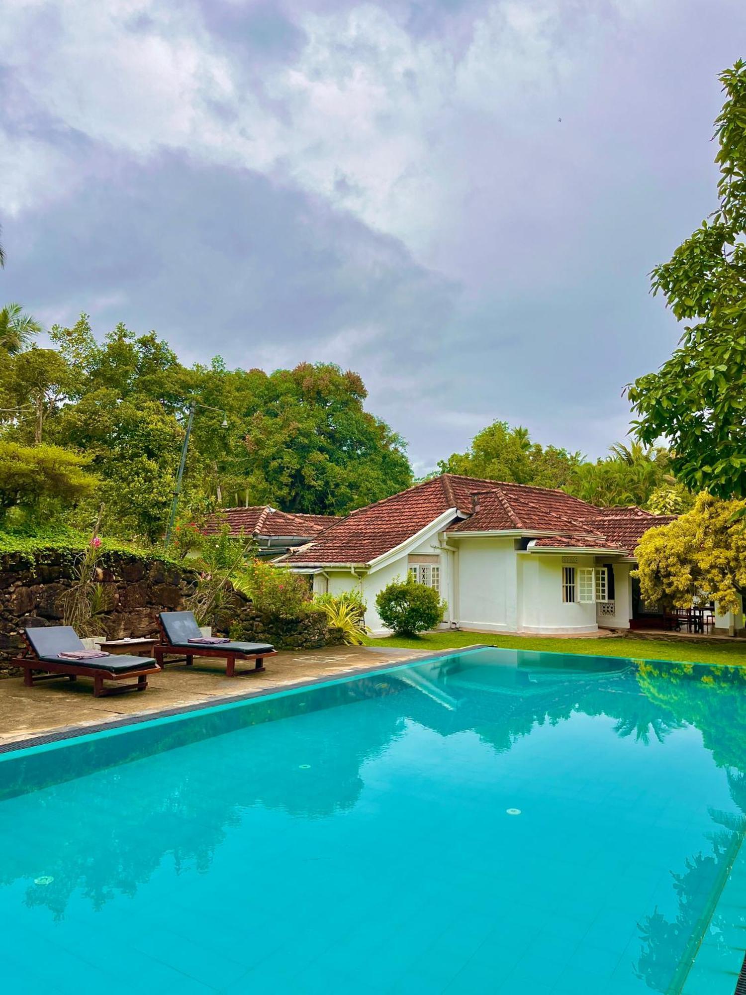 Thalpe Walawwa Heritage Villa Unawatuna Exteriör bild