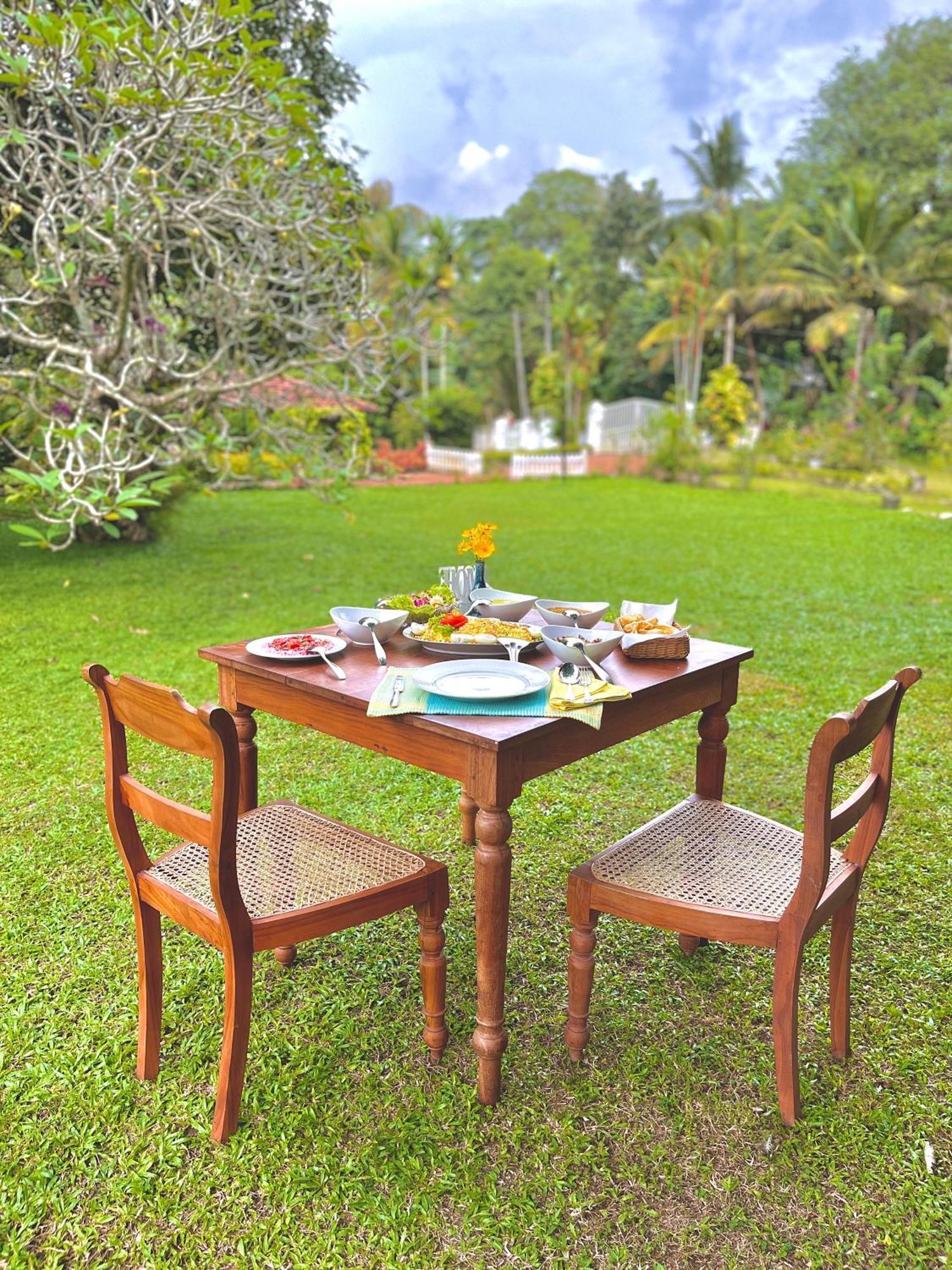 Thalpe Walawwa Heritage Villa Unawatuna Exteriör bild