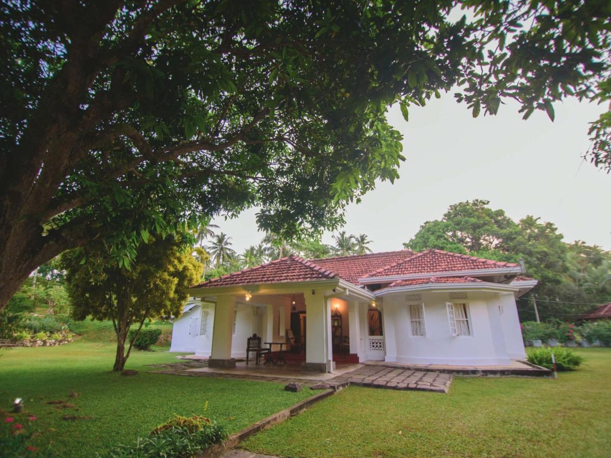 Thalpe Walawwa Heritage Villa Unawatuna Exteriör bild