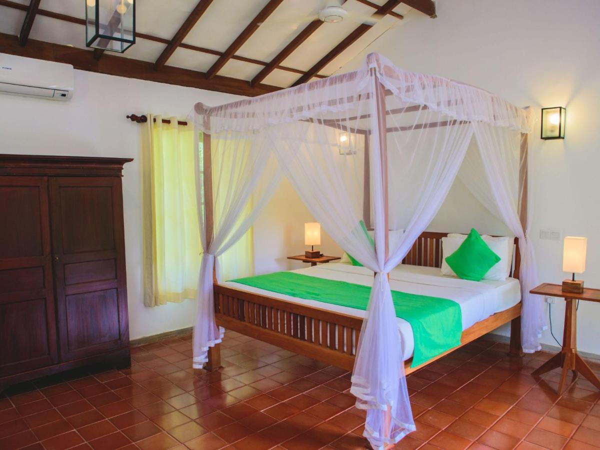 Thalpe Walawwa Heritage Villa Unawatuna Exteriör bild