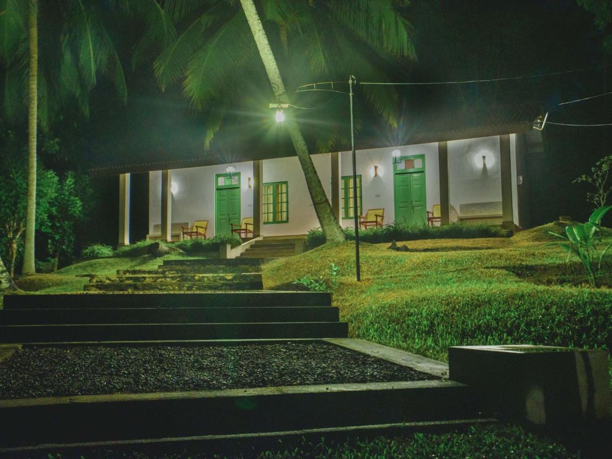 Thalpe Walawwa Heritage Villa Unawatuna Exteriör bild