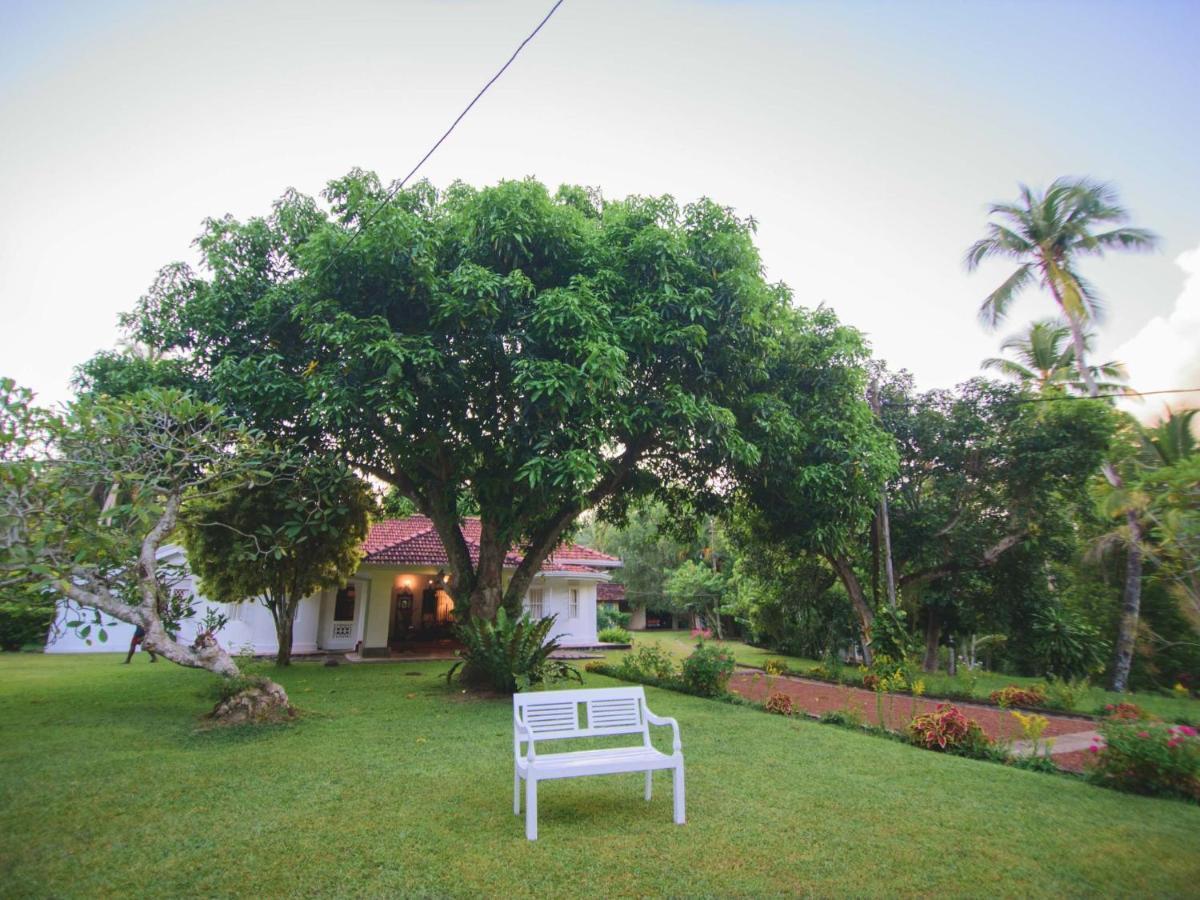 Thalpe Walawwa Heritage Villa Unawatuna Exteriör bild
