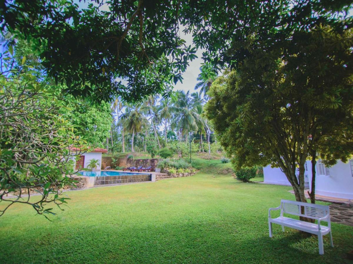 Thalpe Walawwa Heritage Villa Unawatuna Exteriör bild