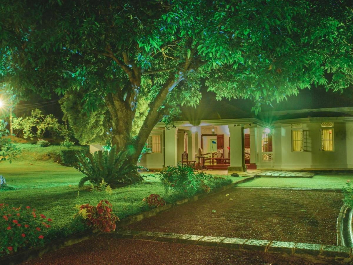 Thalpe Walawwa Heritage Villa Unawatuna Exteriör bild