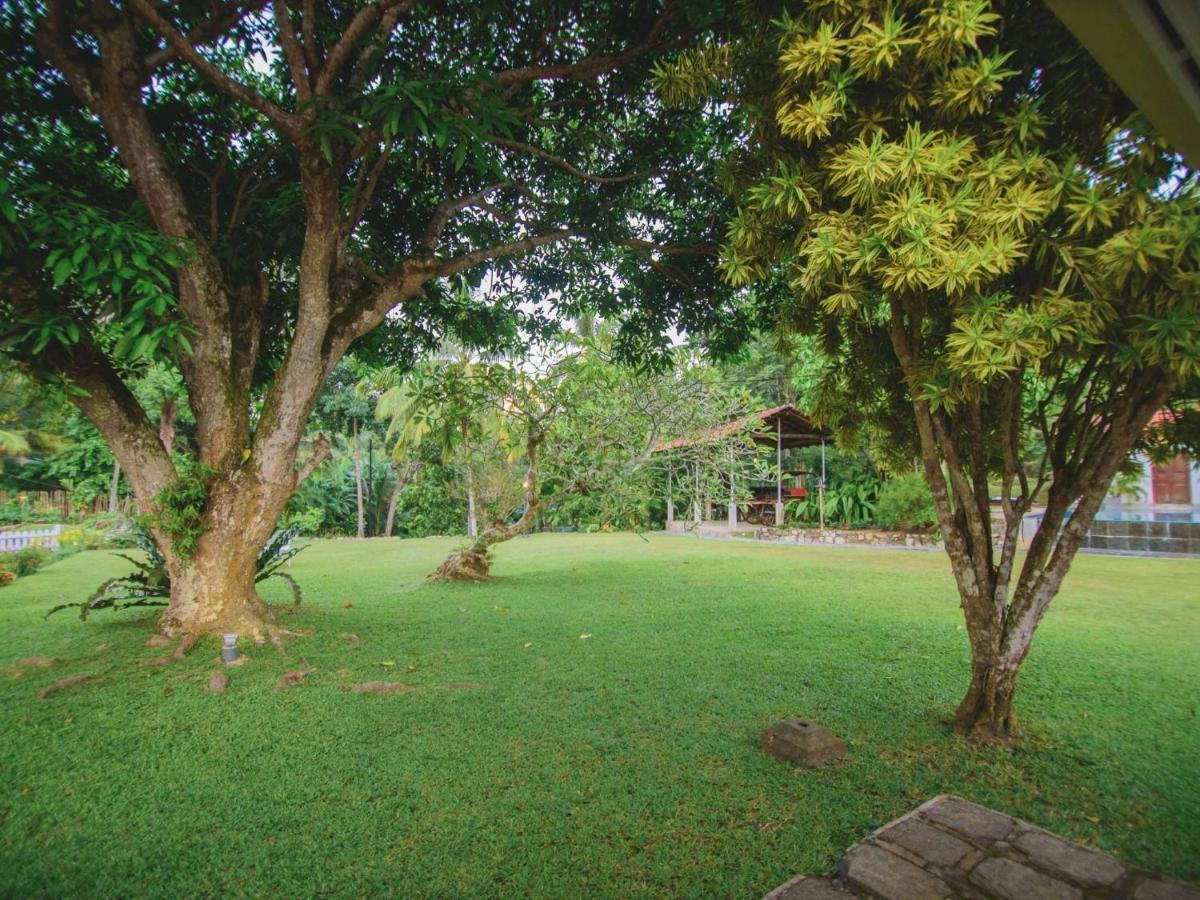 Thalpe Walawwa Heritage Villa Unawatuna Exteriör bild