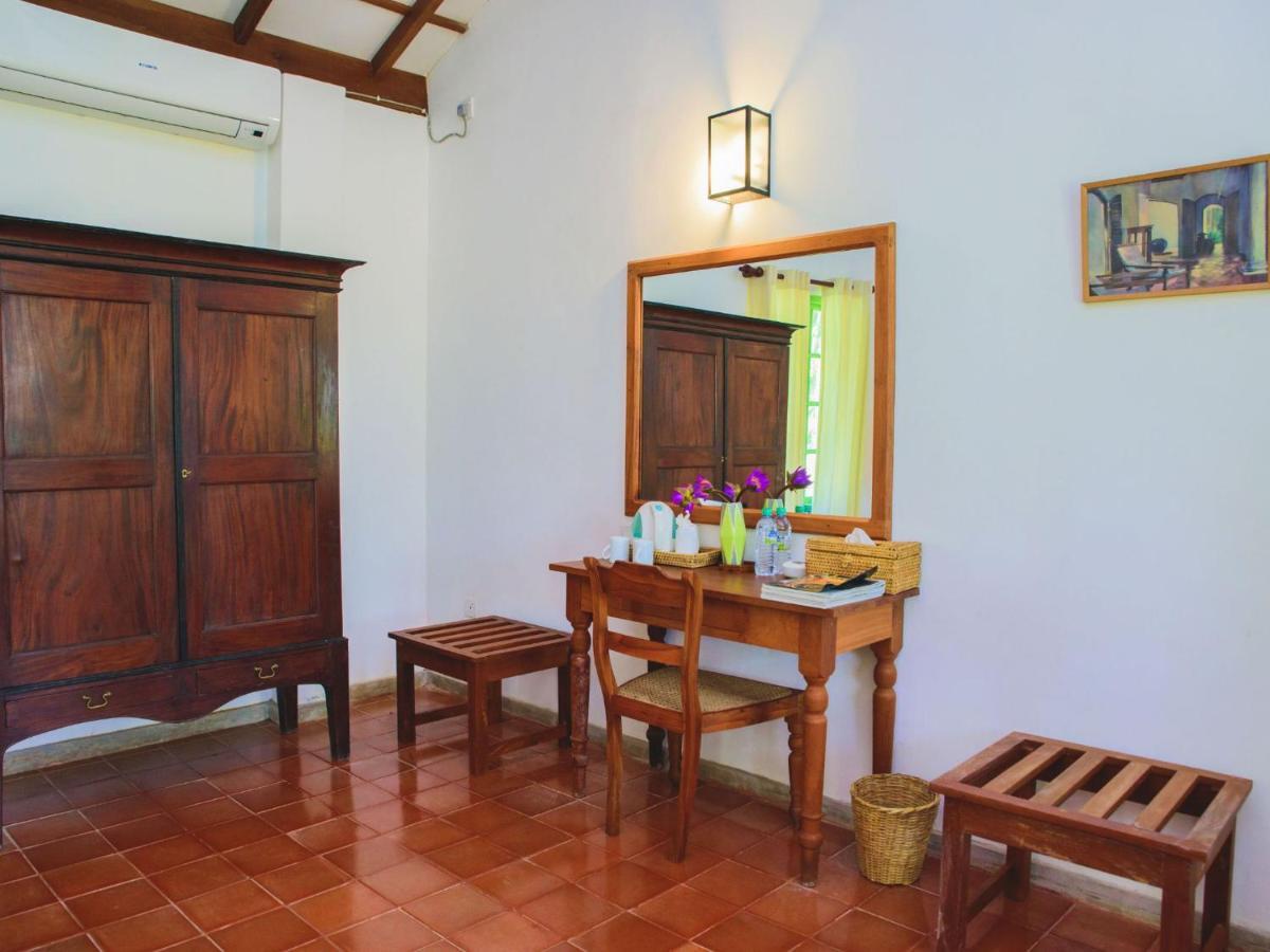 Thalpe Walawwa Heritage Villa Unawatuna Exteriör bild